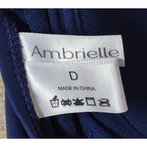 Ambrielle Ladies Blue Bikini Top Size D Macramé Style Halter Built in Bra - Picture 7 of 9